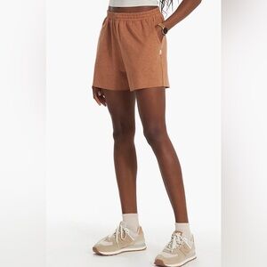NWT Vuori Boyfriend Short